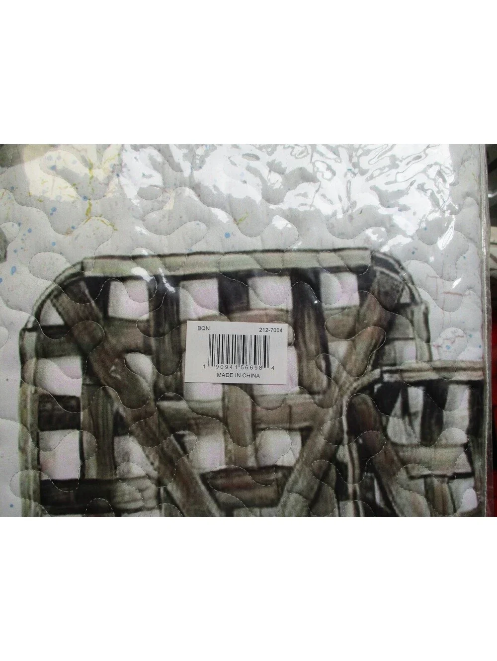 Farmhouse Baskets and Barns Lightweight Queen Quilt Blanket
